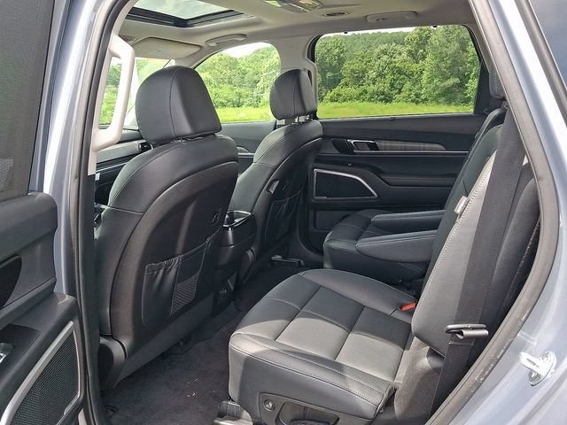 Used 2023 Kia Telluride EX w/ EX Captain's Chair Package AWD/4WD image 8