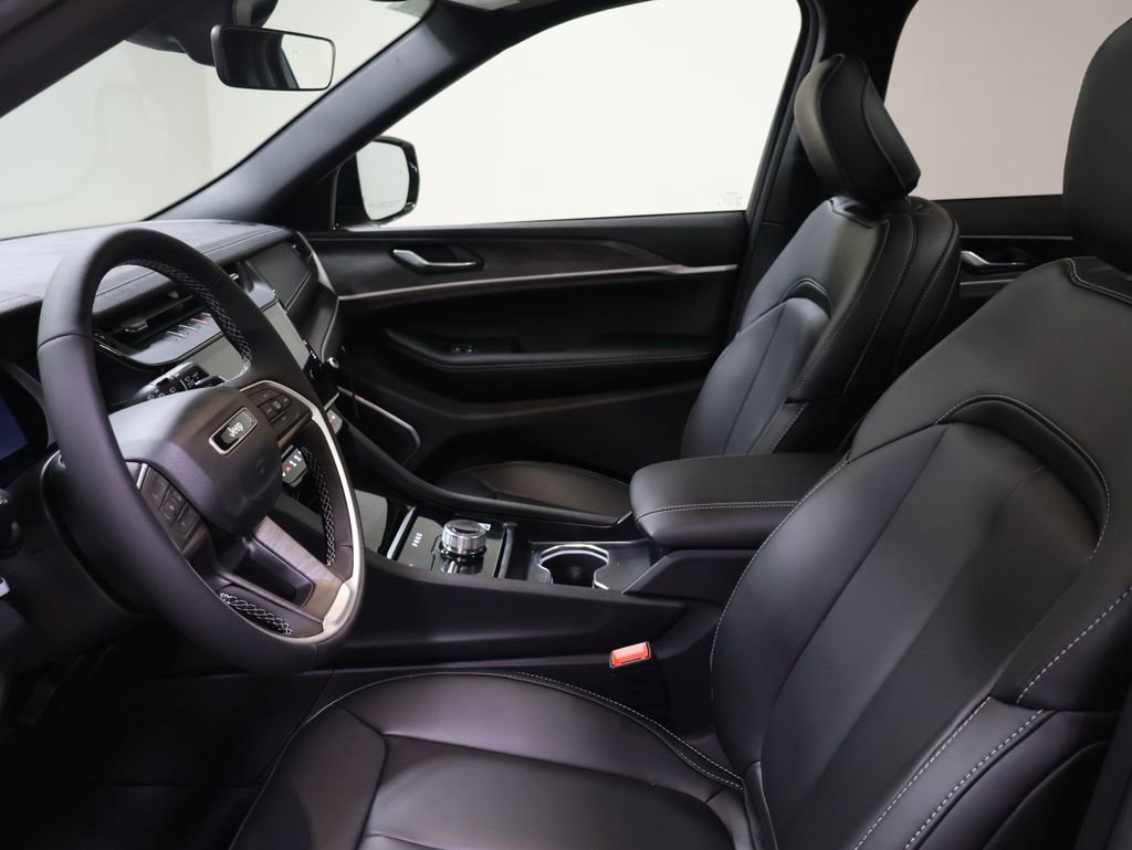 New 2026 Jeep Grand Cherokee Limited image 9