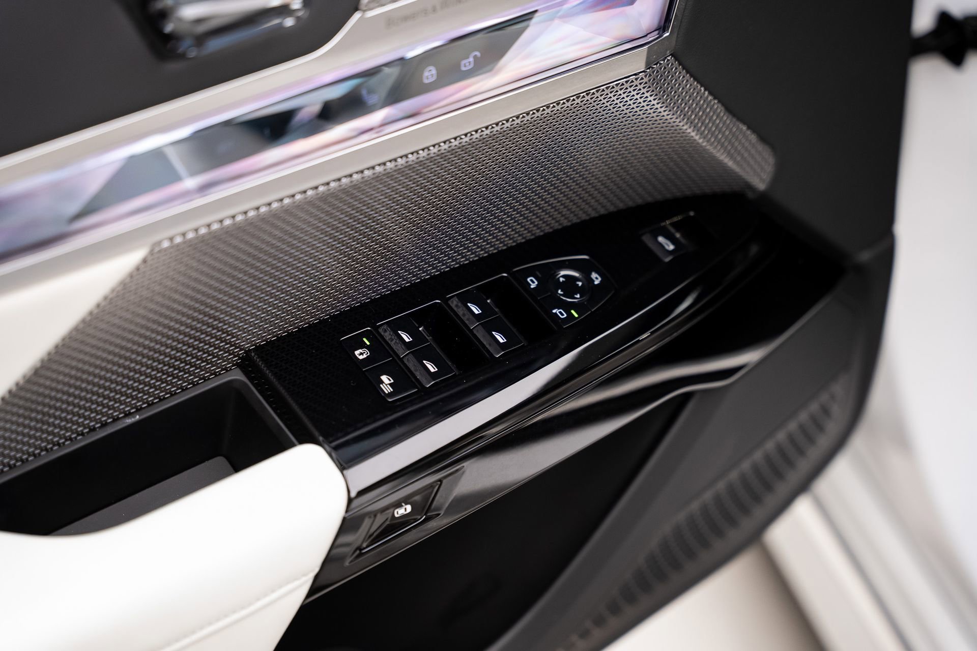 Used 2024 BMW i7 xDrive60 image 55