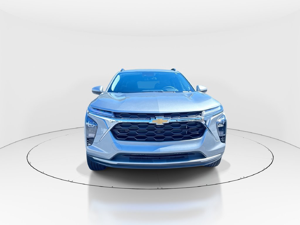 New 2026 Chevrolet Trax LT w/ Sunroof Package FWD image 3