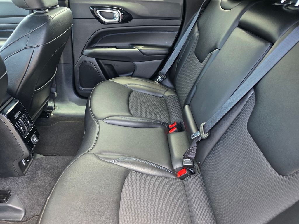 New 2026 Jeep Compass Latitude AWD/4WD image 9
