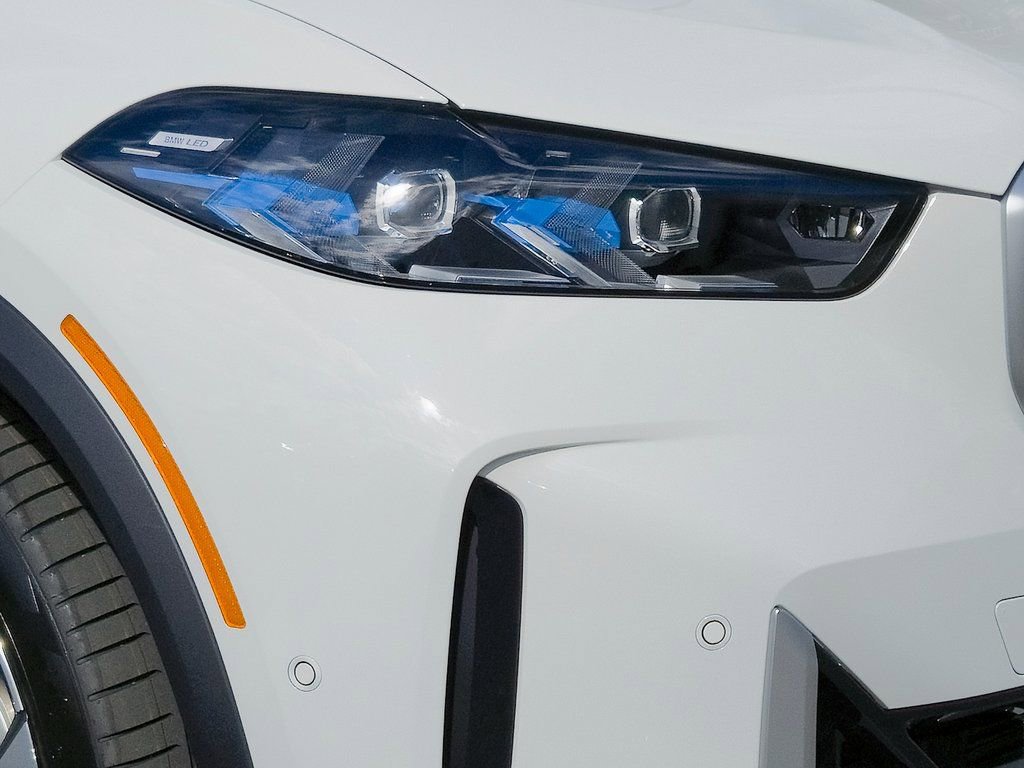 New 2026 BMW X5 xDrive50e w/ Premium Package image 8