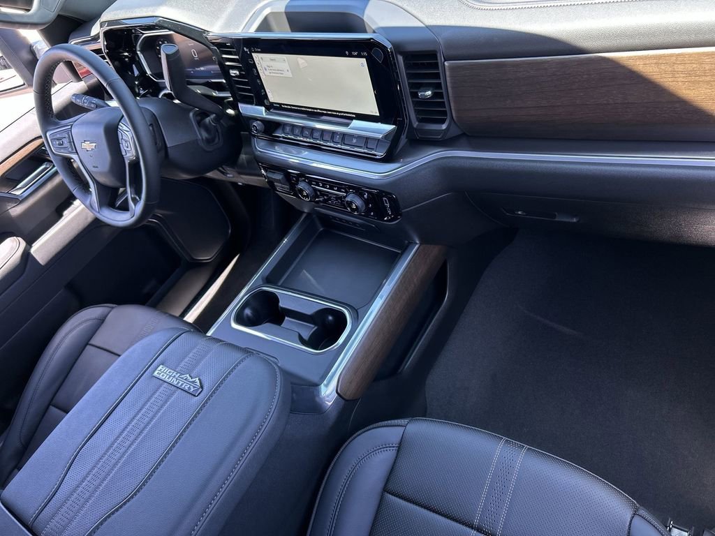 Used 2026 Chevrolet Silverado 3500 High Country w/ High Country Premium Package AWD/4WD image 29