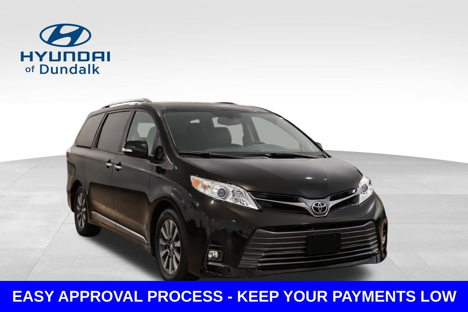 Used 2019 Toyota Sienna XLE Premium image 3