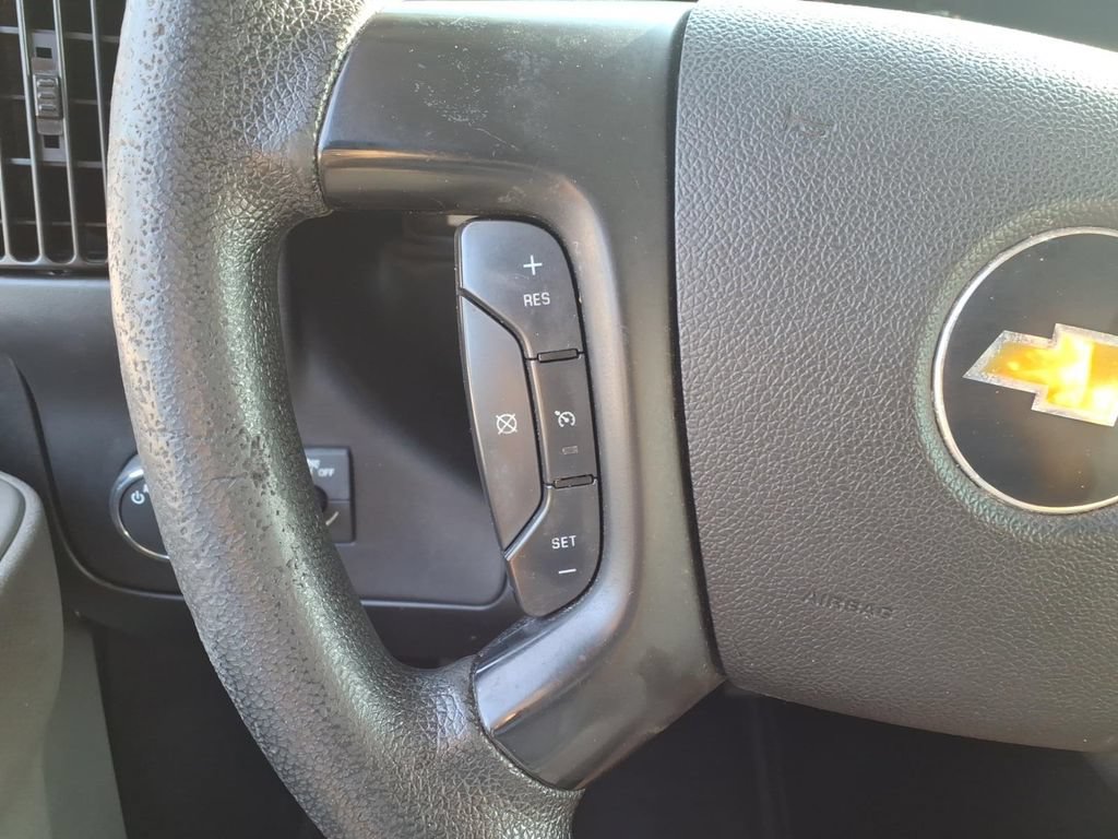Used 2016 Chevrolet Express 2500 RWD image 27