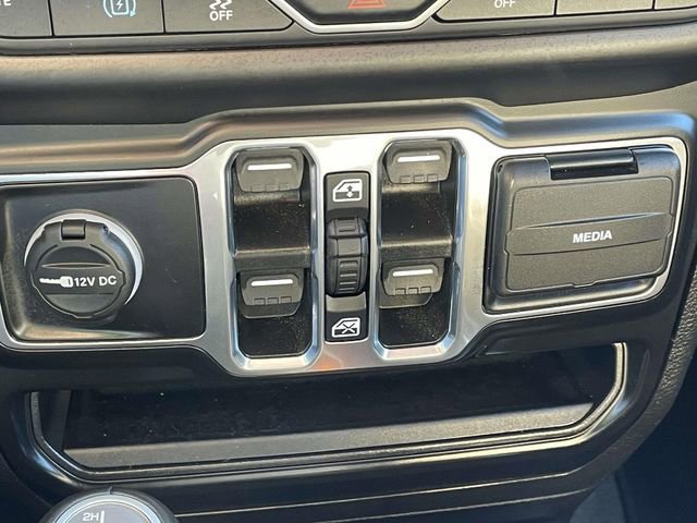 Used 2022 Jeep Wrangler Unlimited Sahara w/ Cold Weather Group image 28