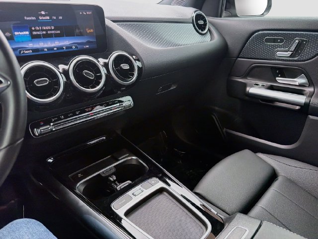 Used 2026 Mercedes-Benz GLA 250 image 25