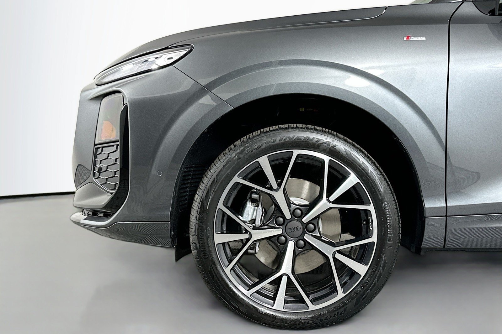 New 2026 Audi Q3 quattro 2.0T AWD/4WD image 11
