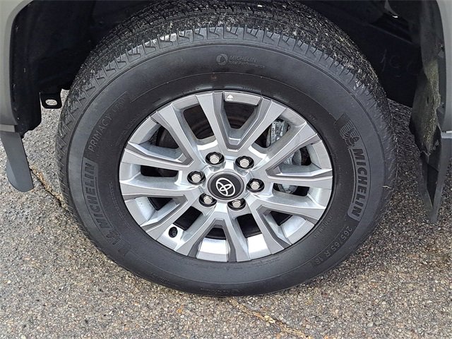 Used 2024 Toyota Tacoma Limited image 9