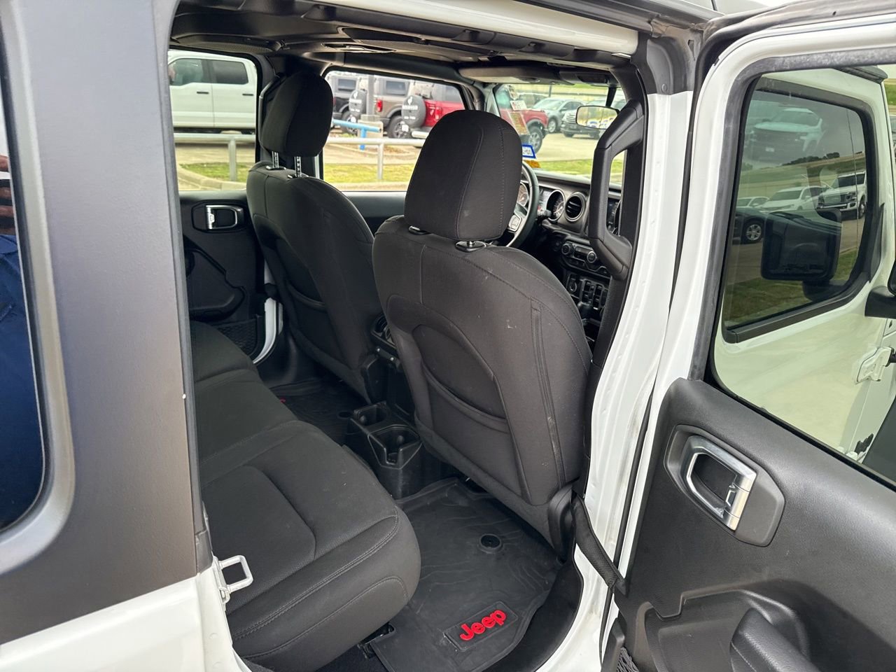 Used 2023 Jeep Wrangler Sport S image 13