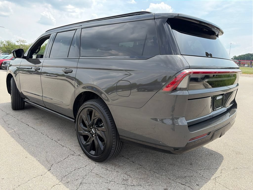 Used 2025 Lincoln Navigator L Black Label AWD/4WD image 5