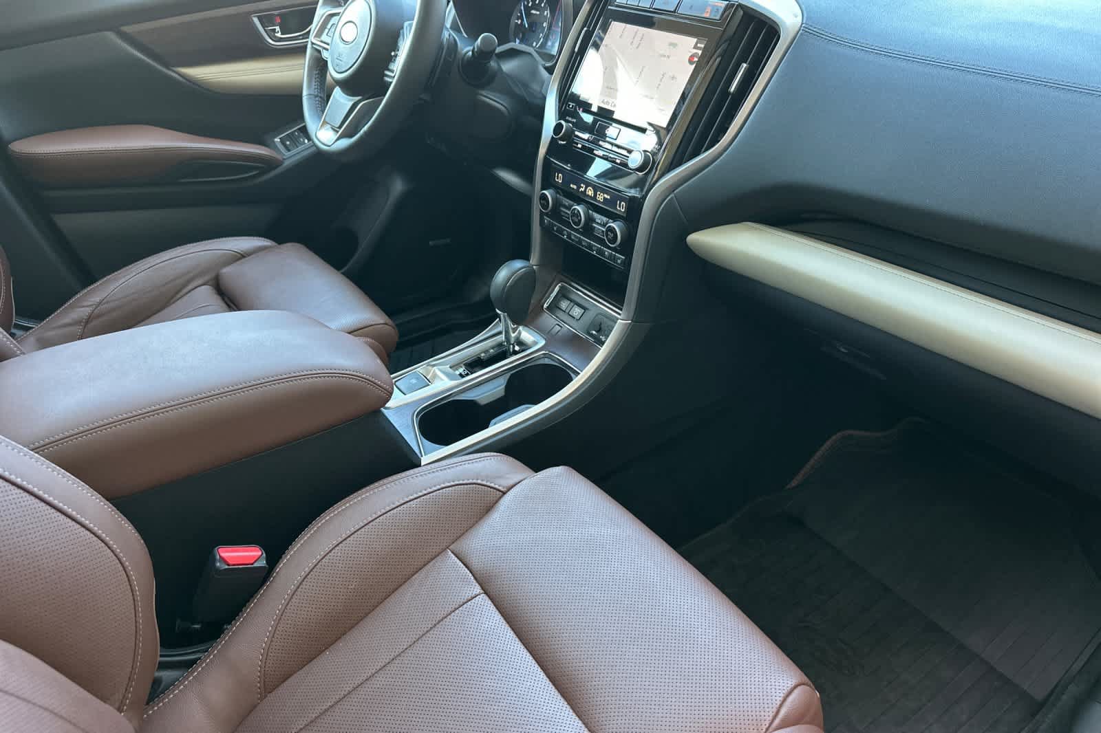 Used 2019 Subaru Ascent Touring w/ Popular Package #3 AWD/4WD image 16
