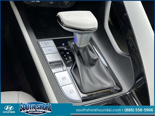 Certified 2023 Hyundai Elantra Limited image 34