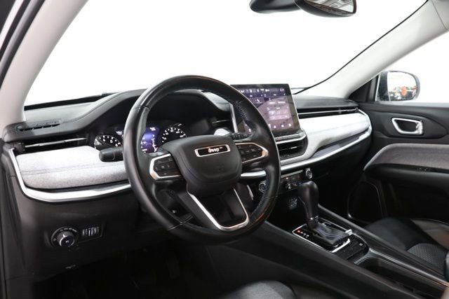 Used 2022 Jeep Compass Latitude w/ Convenience Group AWD/4WD image 14