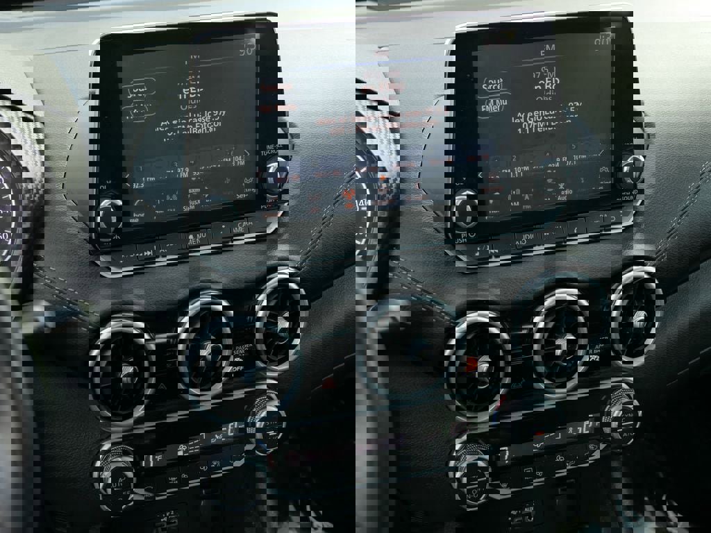 Used 2020 Nissan Sentra SV image 19