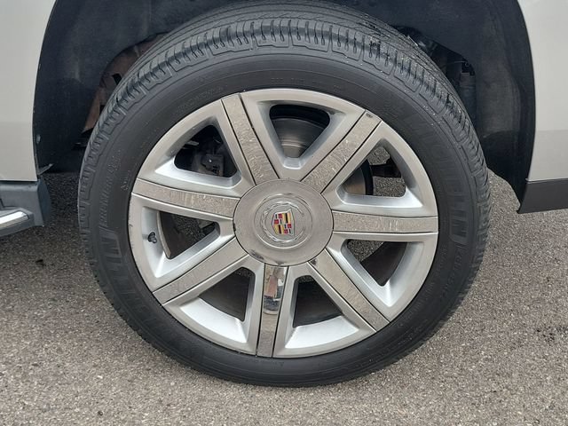 Used 2015 Cadillac Escalade Luxury AWD/4WD image 39
