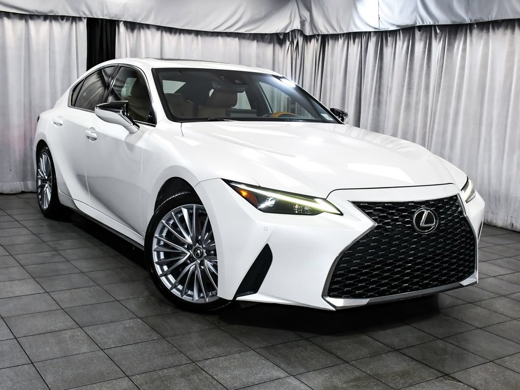 Used 2022 Lexus IS 300 AWD w/ Premium Package image 3
