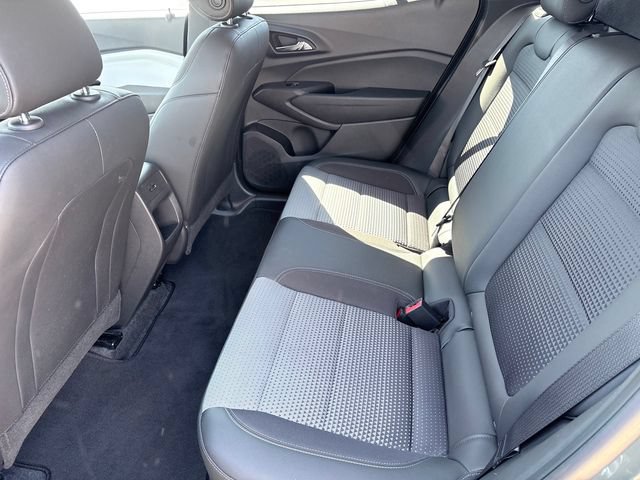 Used 2025 Chevrolet Trax LT w/ LT Convenience Package FWD image 7