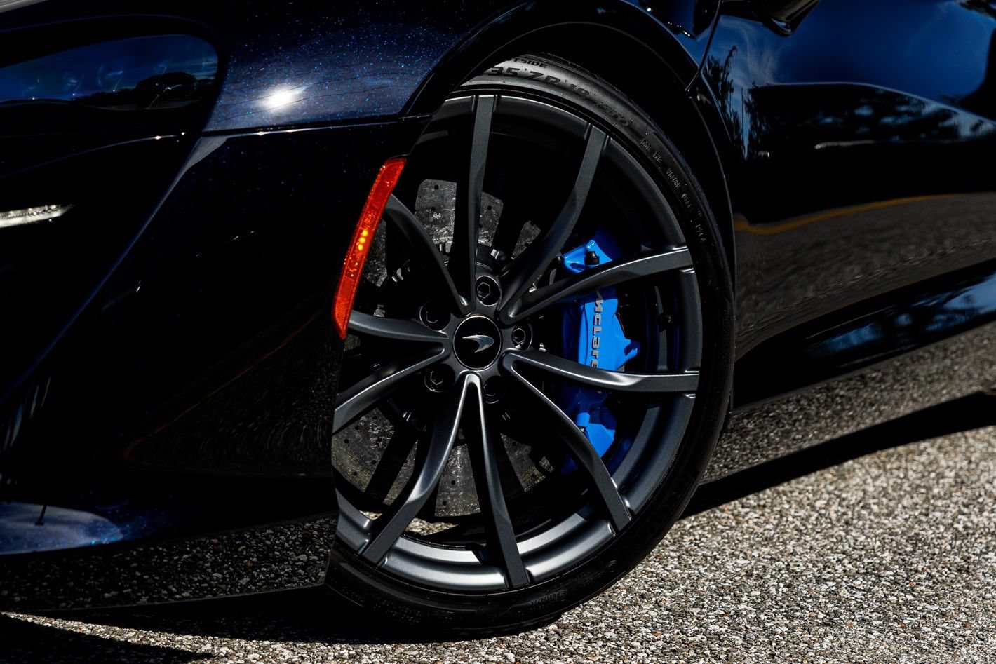 Used 2023 McLaren Artura RWD image 33
