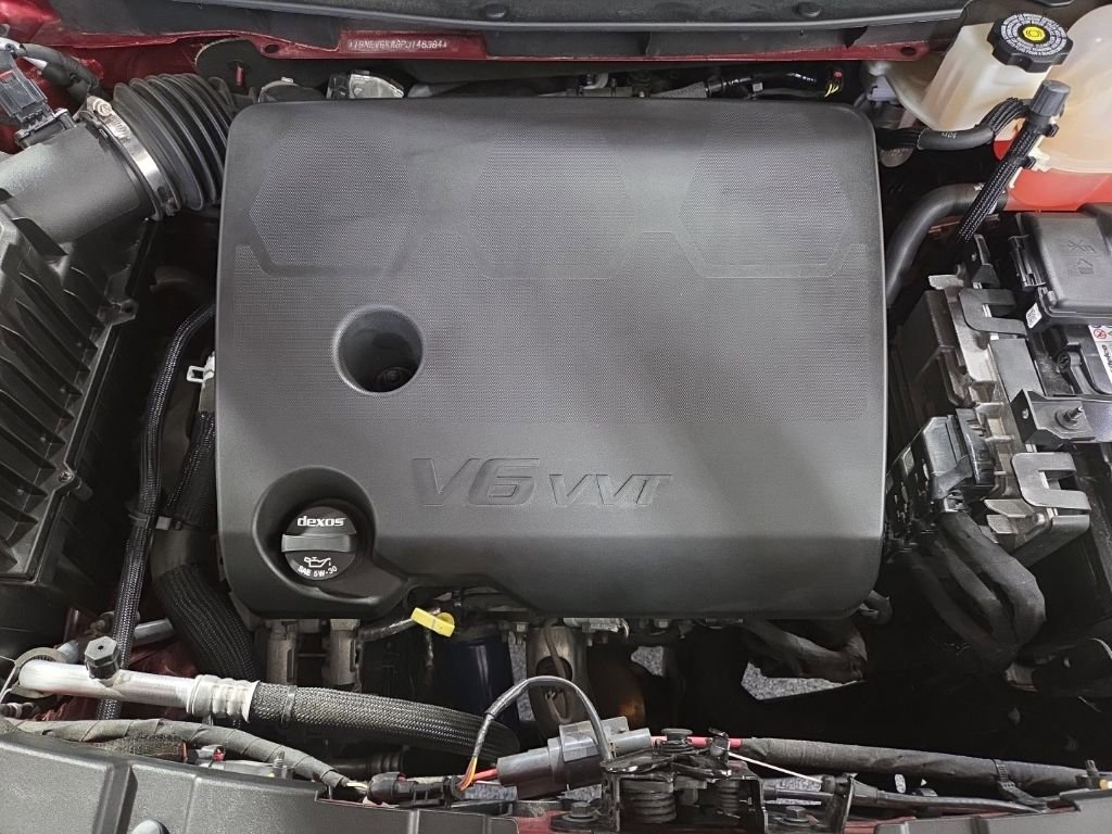 Used 2023 Chevrolet Traverse LT image 45