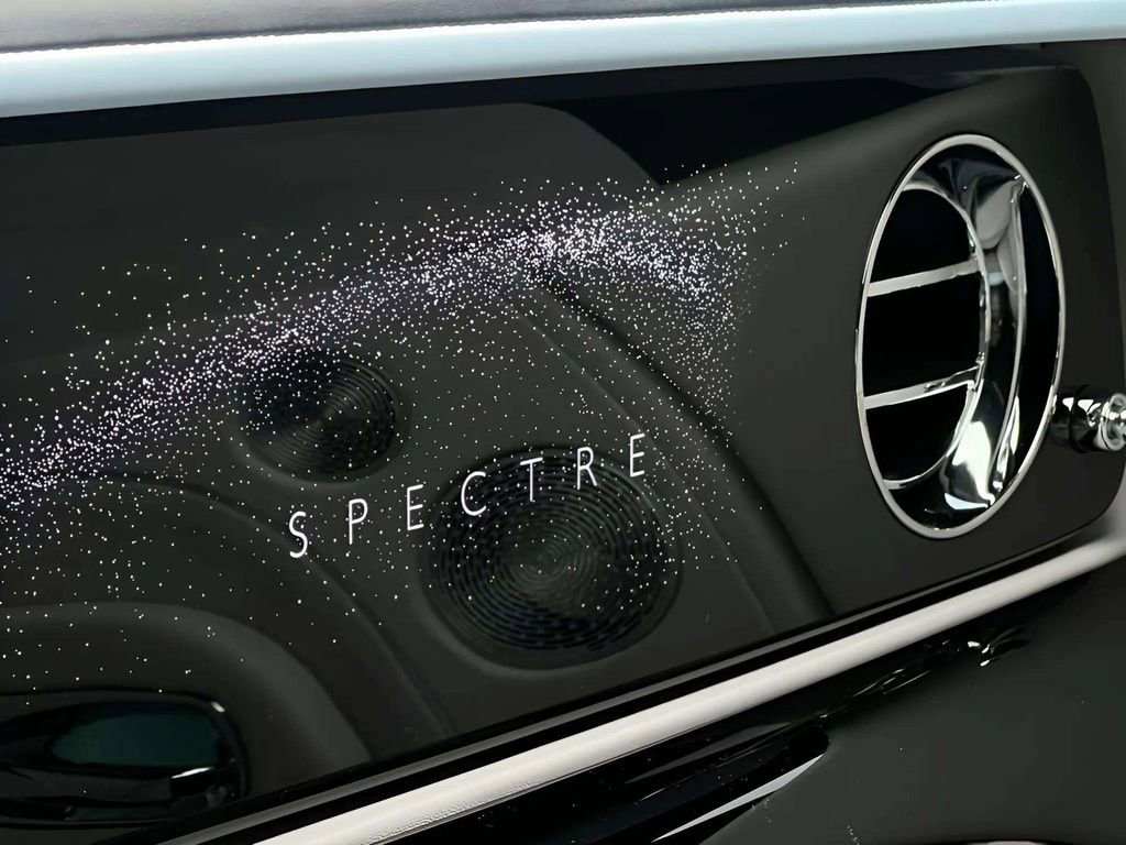 Used 2024 Rolls-Royce Spectre w/ Spectre Launch Package image 23