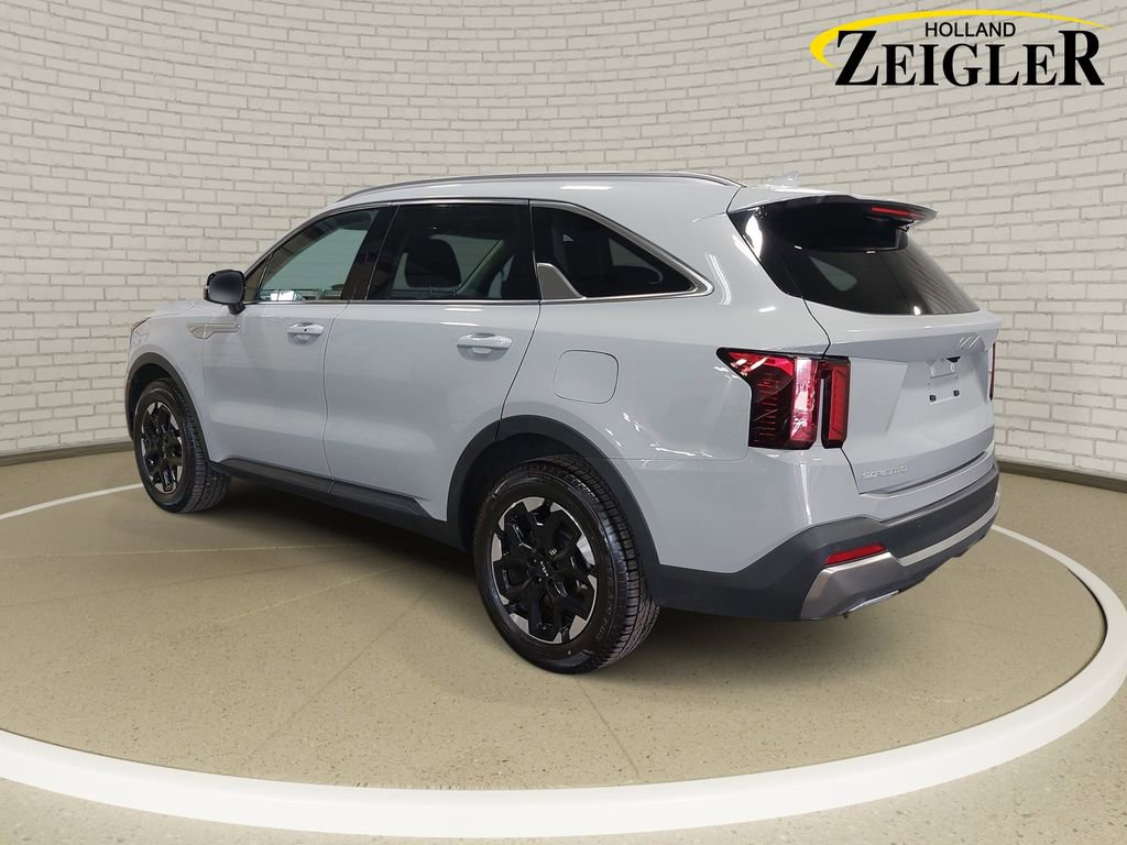Used 2024 Kia Sorento S w/ Panoramic Sunroof Package image 7