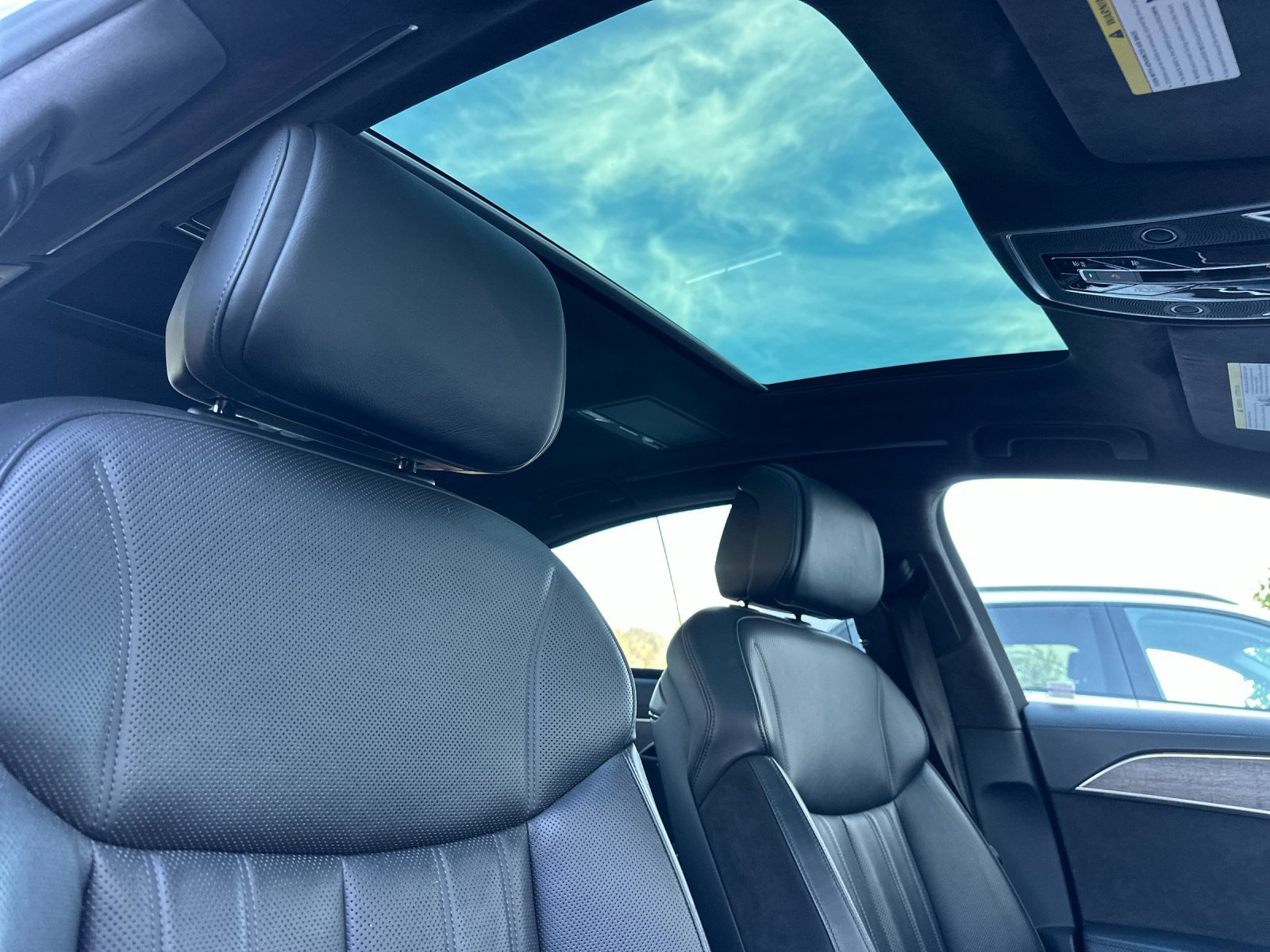 Used 2019 Audi A8 L 3.0T AWD/4WD image 17