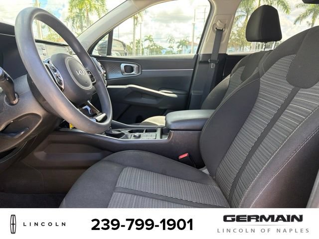 Used 2023 Kia Sorento LX FWD image 12