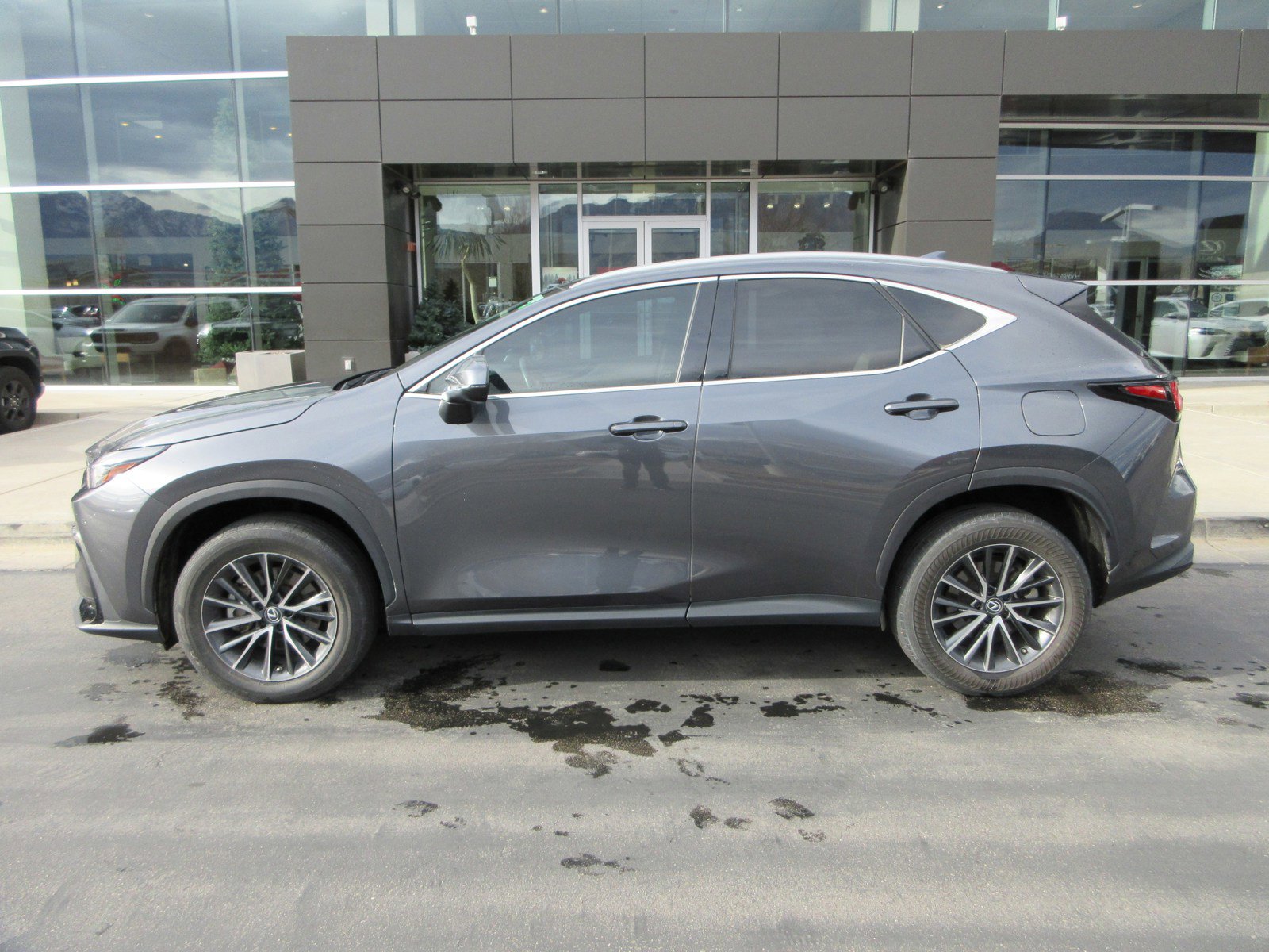 Used 2023 Lexus NX 250 FWD w/ Premium Package image 3
