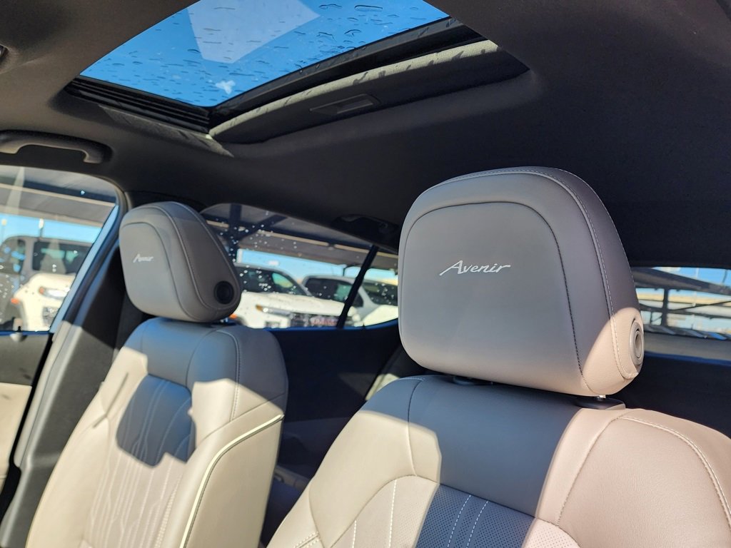 New 2026 Buick Envista Avenir image 16