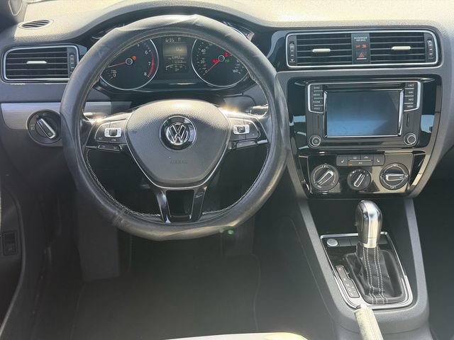 Used 2016 Volkswagen Jetta Sport FWD image 12