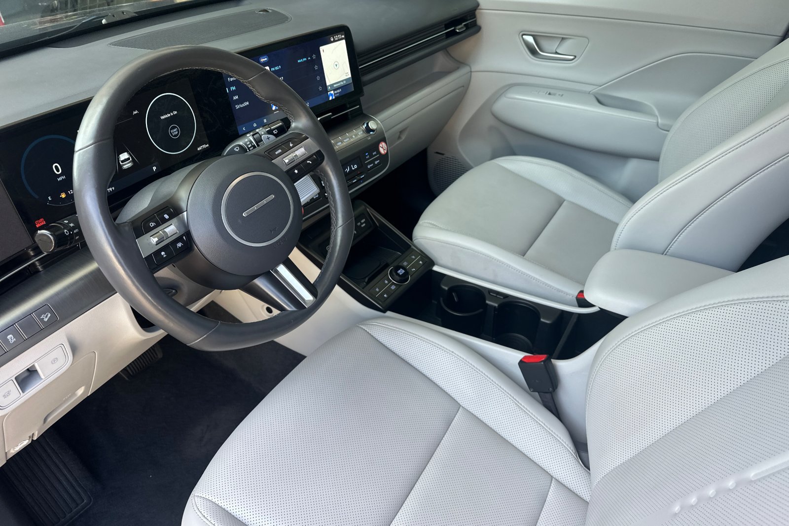 Used 2024 Hyundai Kona Limited FWD image 10