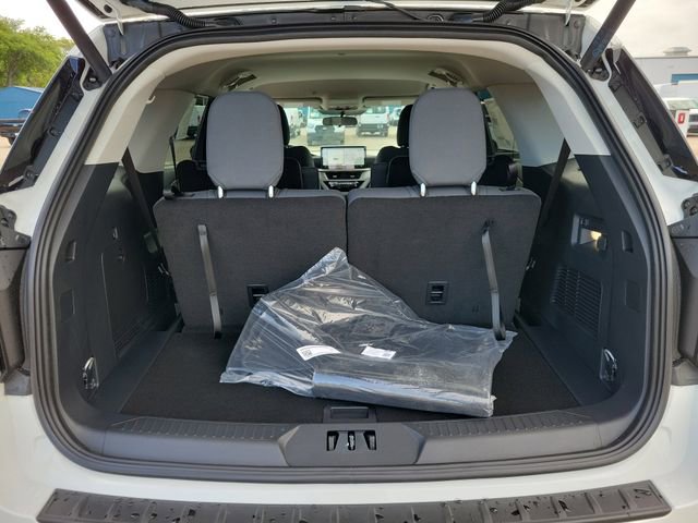 New 2026 Ford Explorer Active image 7