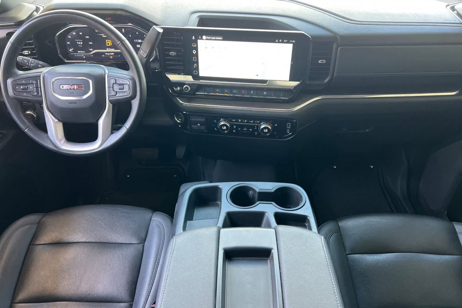 Used 2025 GMC Sierra 1500 SLT RWD image 4