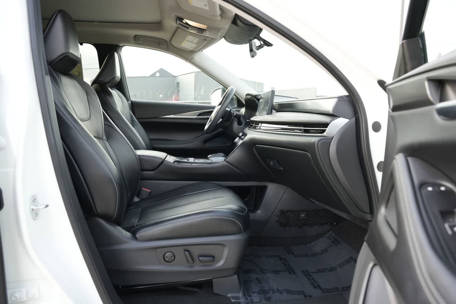 Certified 2023 INFINITI QX60 Luxe FWD image 23