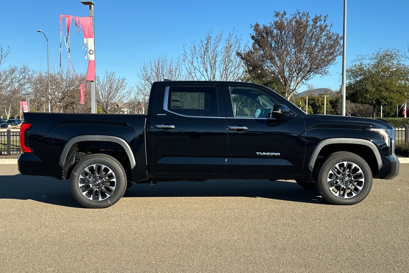 New 2026 Toyota Tundra Limited AWD/4WD image 3