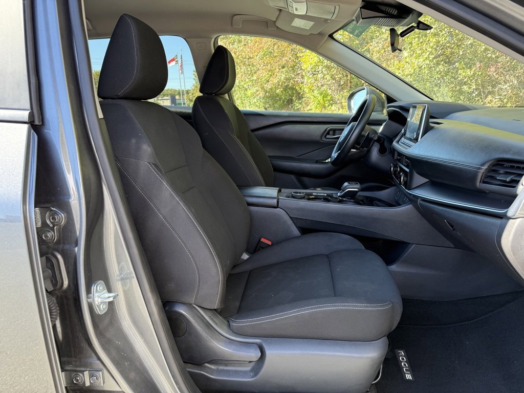 Used 2024 Nissan Rogue S image 22