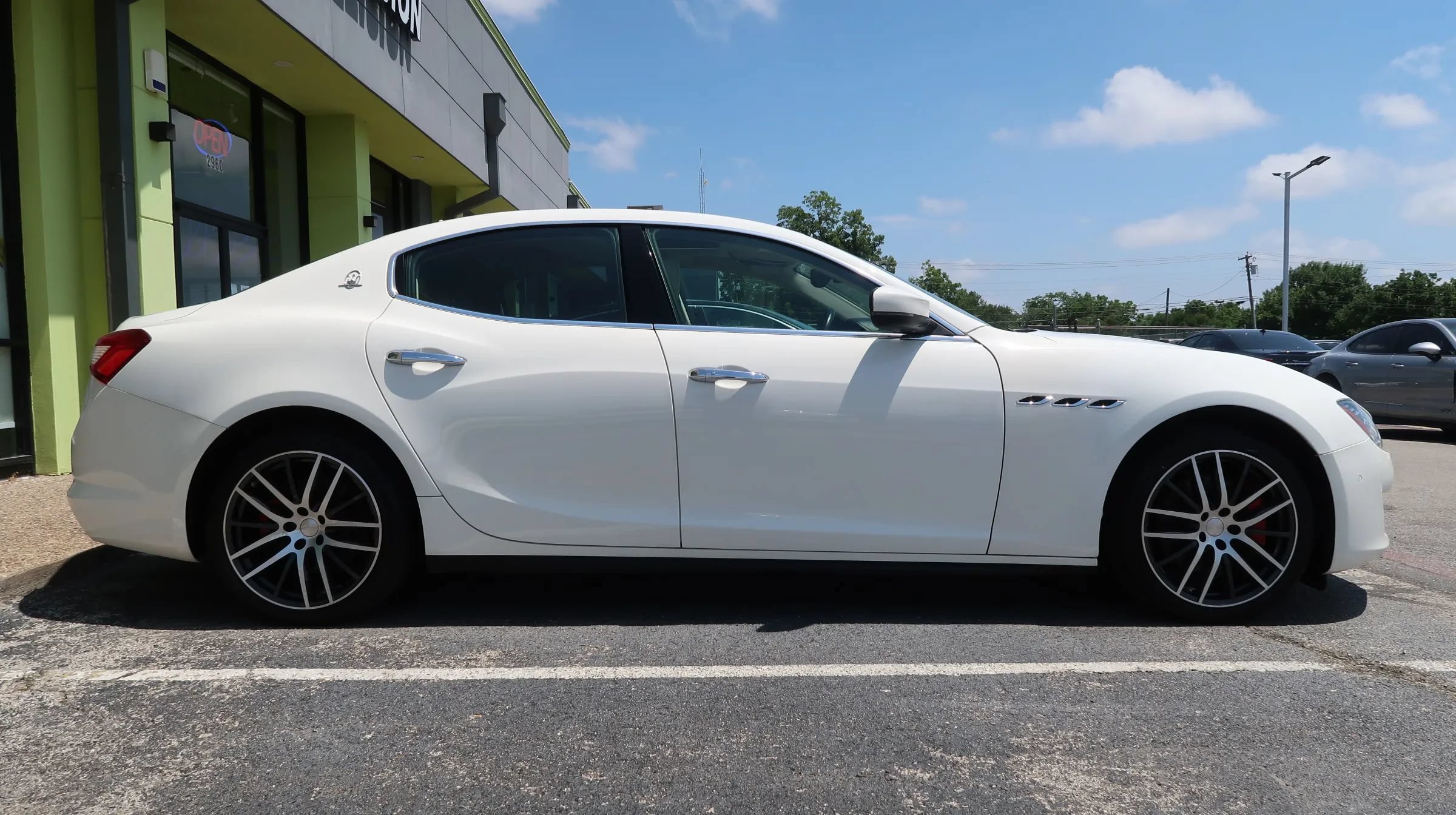 Used 2020 Maserati Ghibli RWD image 9