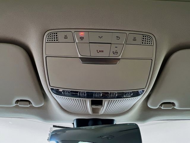 Used 2021 Mercedes-Benz GLC 300 4MATIC w/ Premium Package image 20