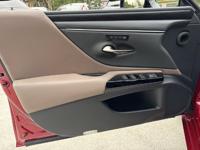 Certified 2024 Lexus ES 350 w/ Premium Package FWD image 13