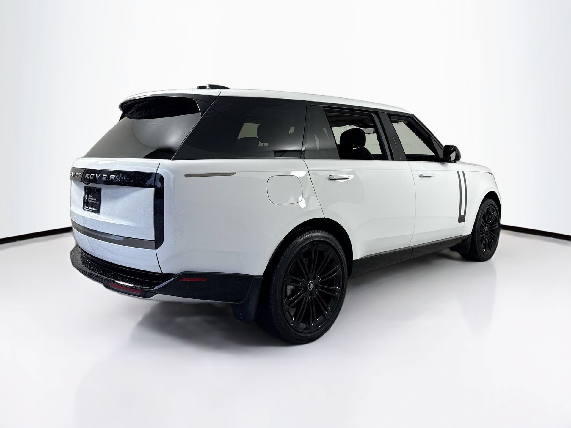 Used 2024 Land Rover Range Rover Long Wheelbase SE AWD/4WD image 7
