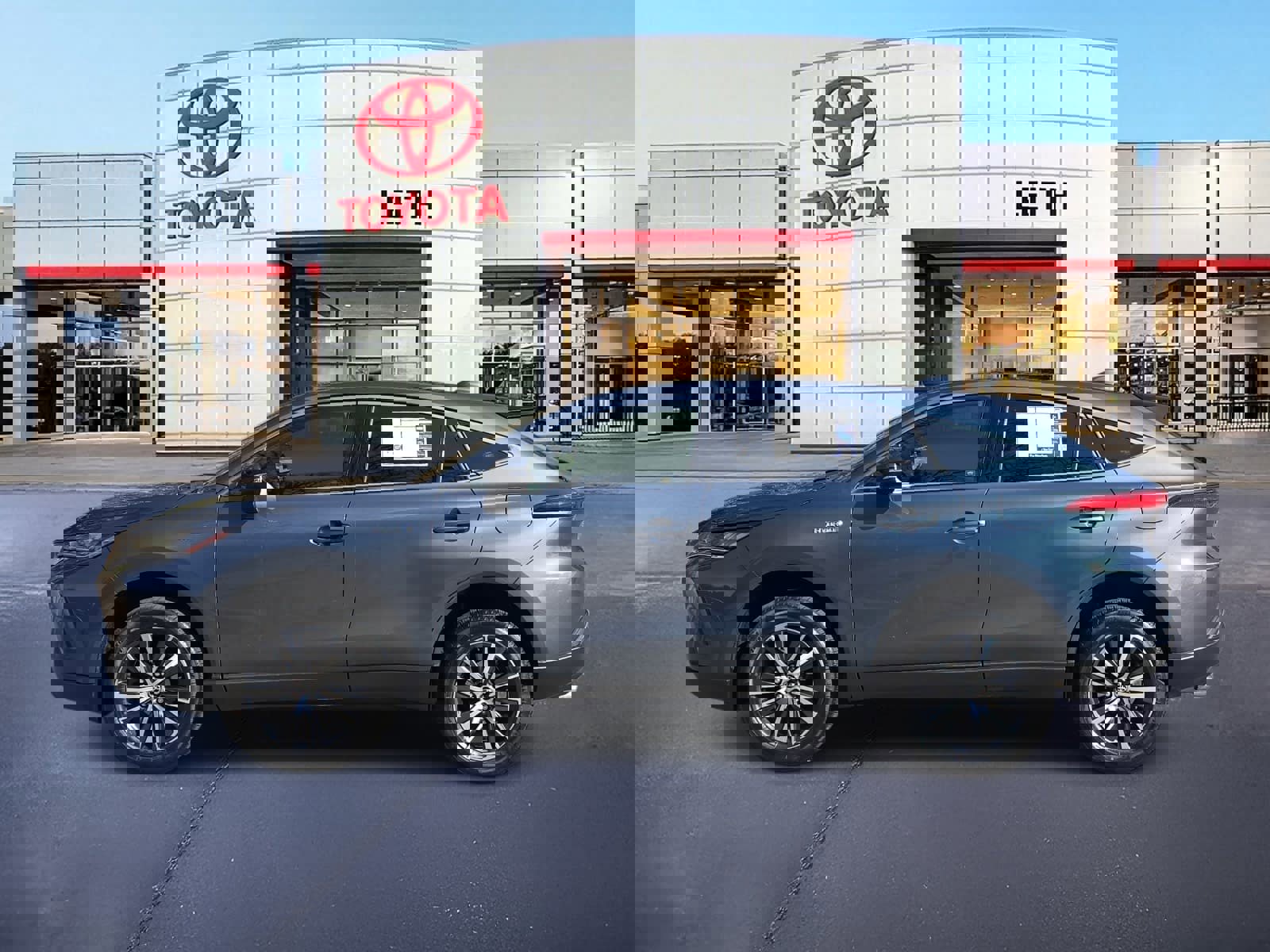 Used 2021 Toyota Venza LE image 7