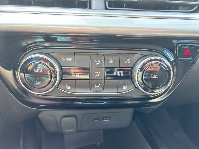 Used 2025 Chevrolet Trax LT w/ Driver Confidence Package FWD image 18