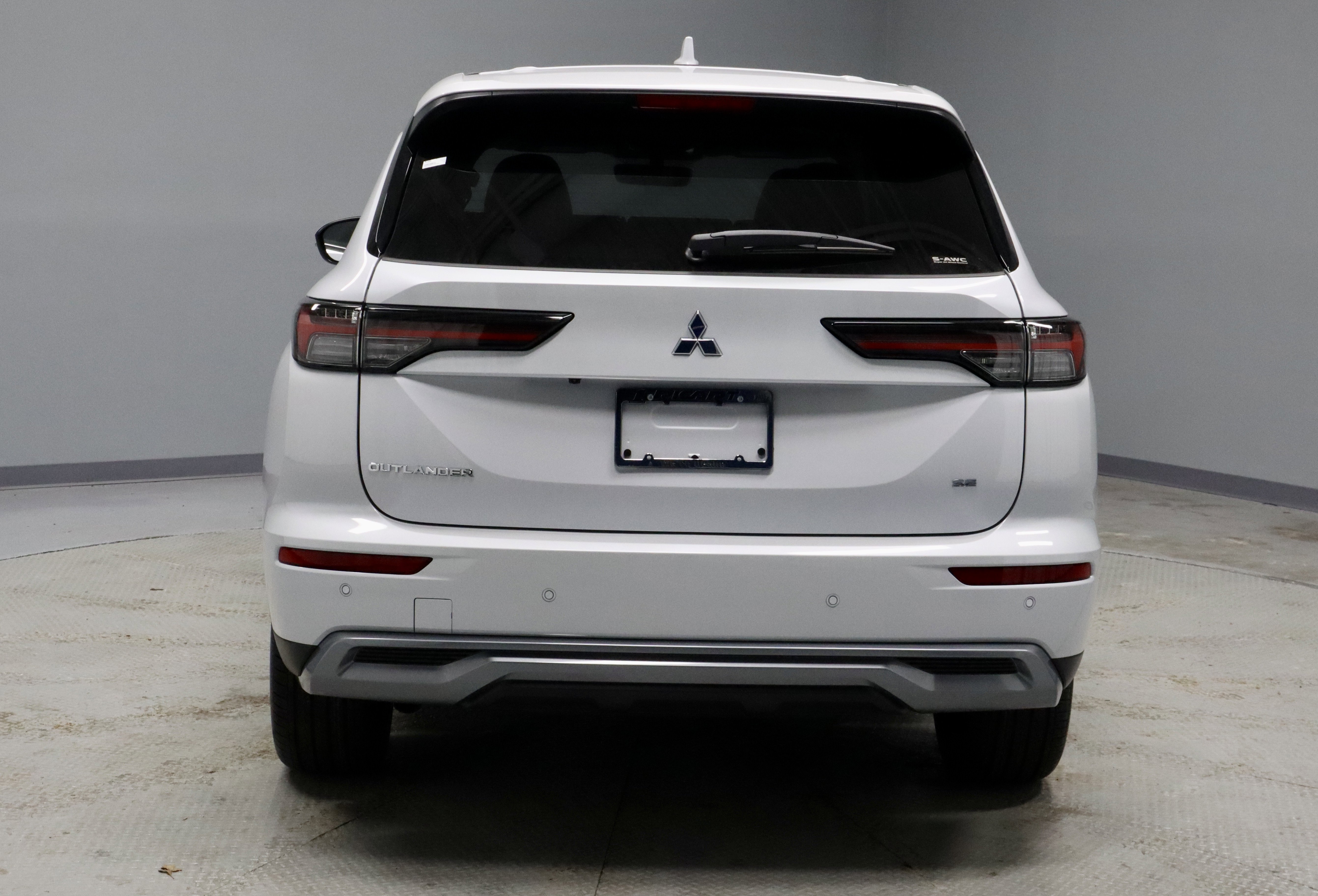 New 2026 Mitsubishi Outlander SE image 8