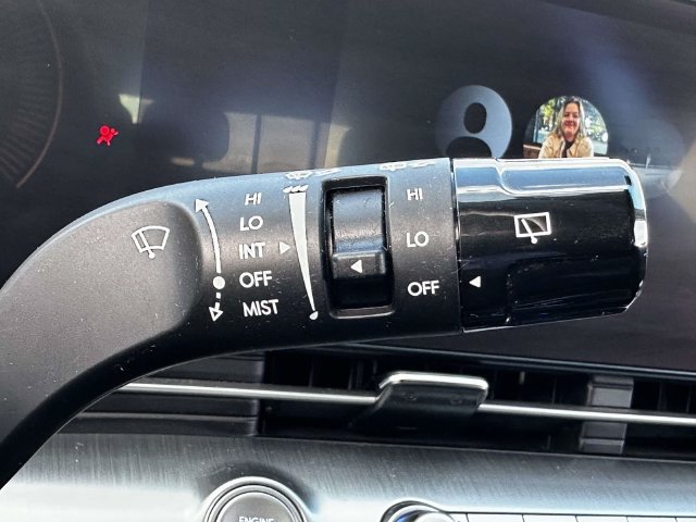 Used 2024 Hyundai Kona SE FWD image 34