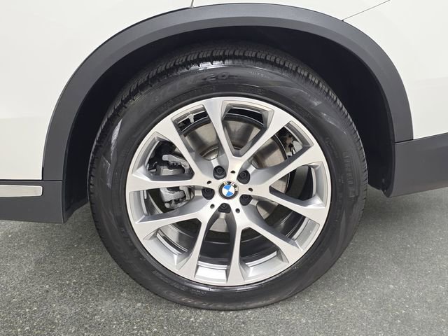 Certified 2026 BMW X5 xDrive40i w/ Climate Comfort Package image 30