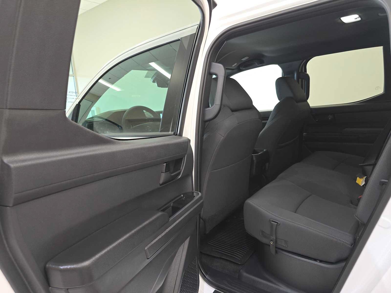 Certified 2025 Toyota Tacoma SR5 AWD/4WD image 23