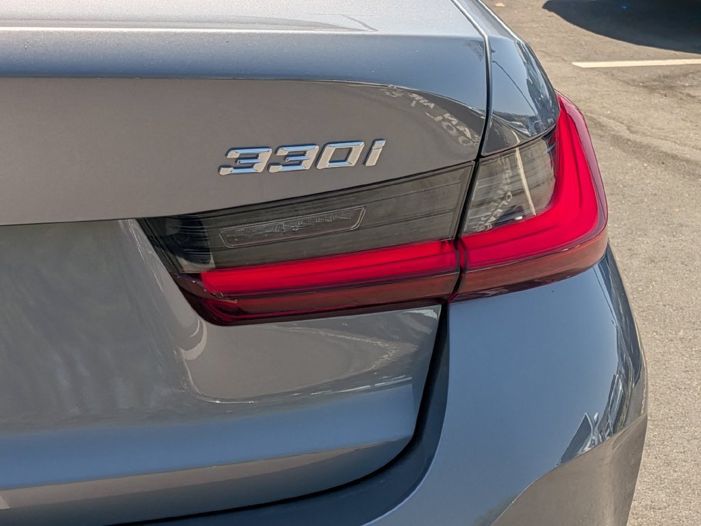 Used 2025 BMW 330i xDrive Sedan AWD/4WD image 23