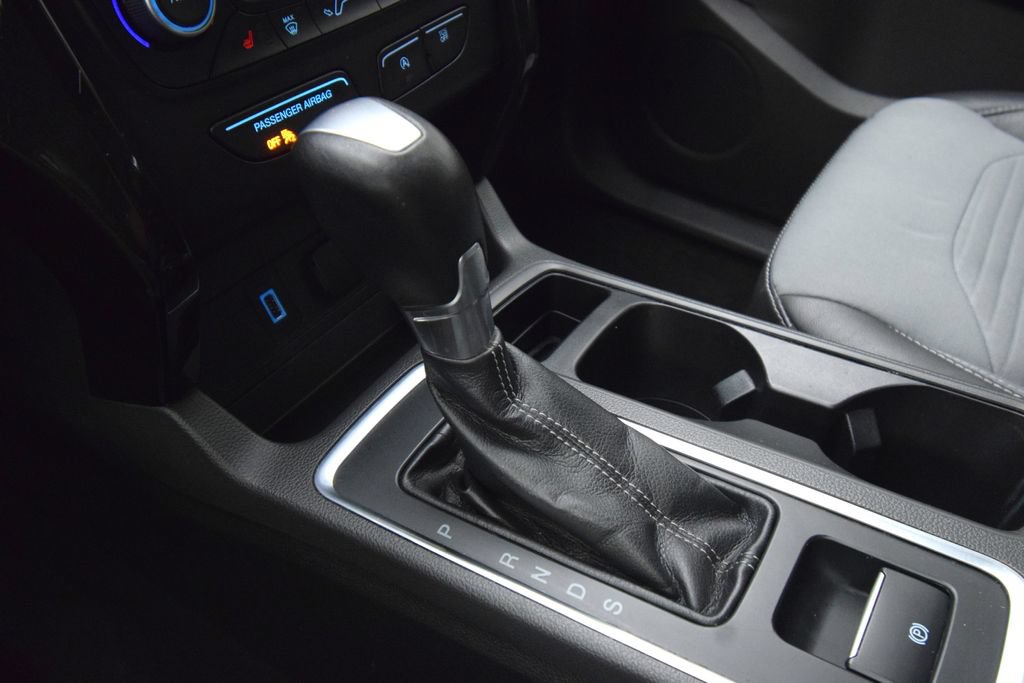 Used 2018 Ford Escape SE w/ SE Sport Appearance Package FWD image 19
