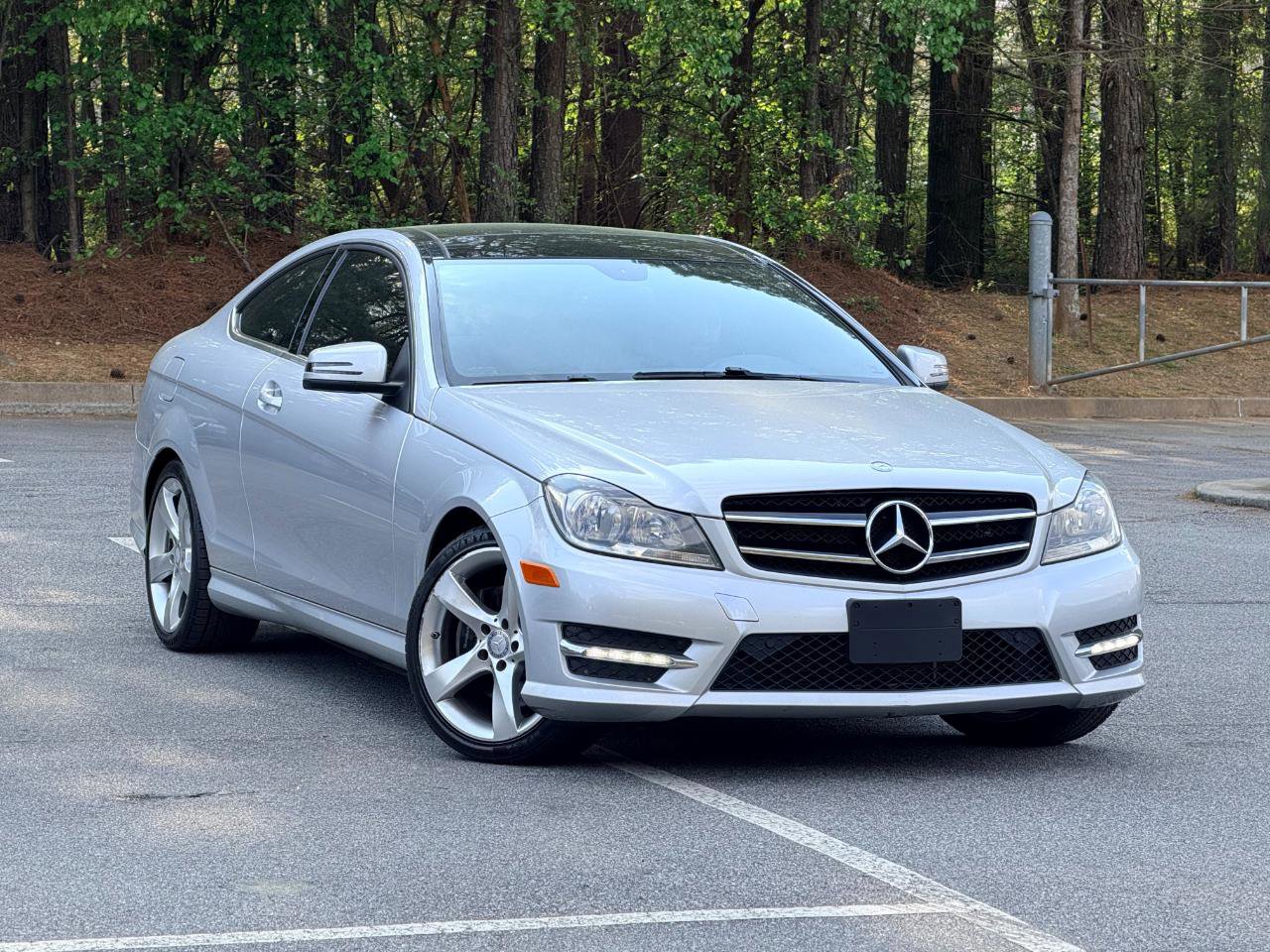 Used 2015 Mercedes-Benz C 350 Coupe image 3